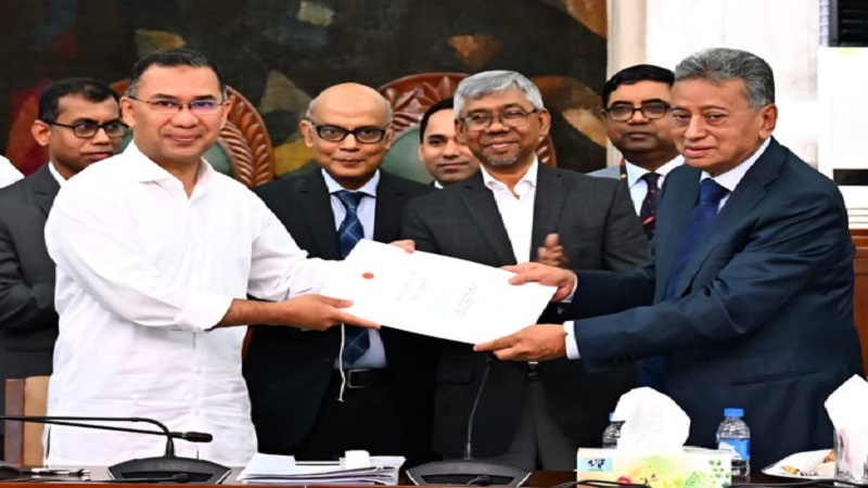 ৯ লাখ ৩৮ হাজার কোটি টাকার বাজেটে মন্ত্রিসভার অনুমোদন, সংসদে উপস্থাপন করলেন অর্থমন্ত্রী